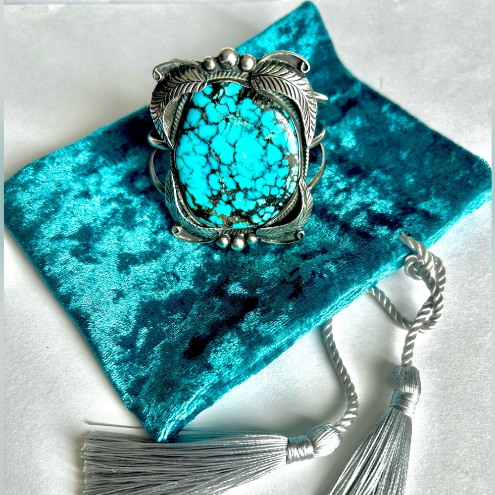 BEAUTIFUL “ONE OF A KIND” 2” KINGMAN Turquoise Silver Artisan STATEMENT Bracelet - Picture 2 of 16